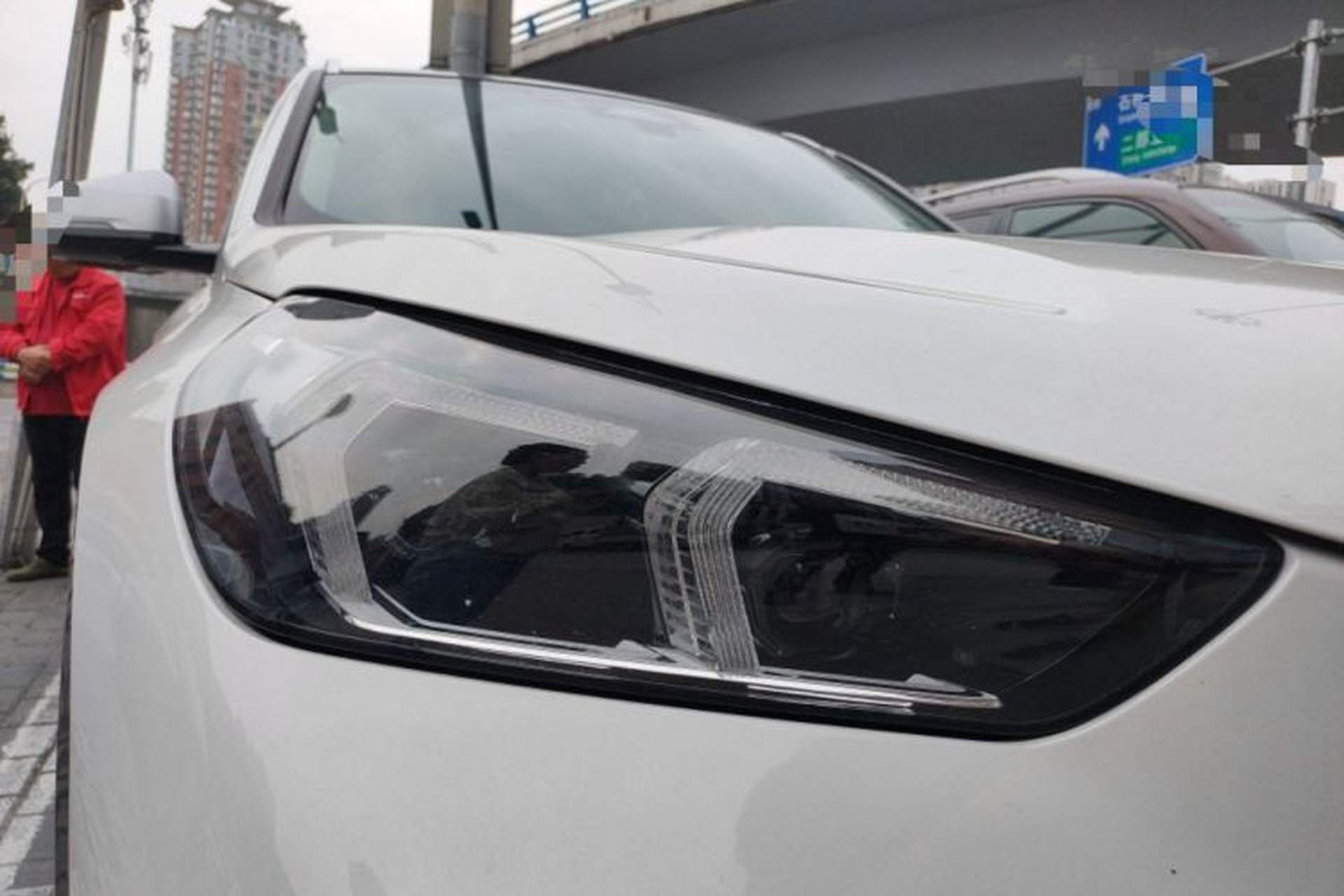 Used BMW X1 2024 sDrive20Li X Design Package Right Front Headlight