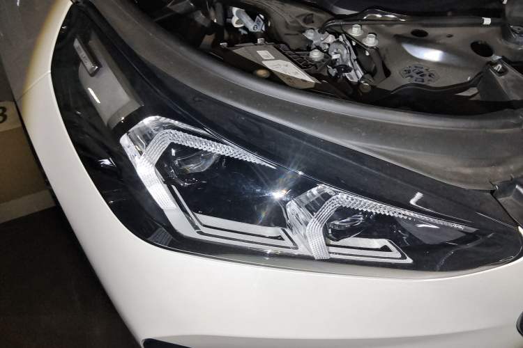 Used BMW X1 2024 sDrive25Li X Design Package Right Front Headlight
