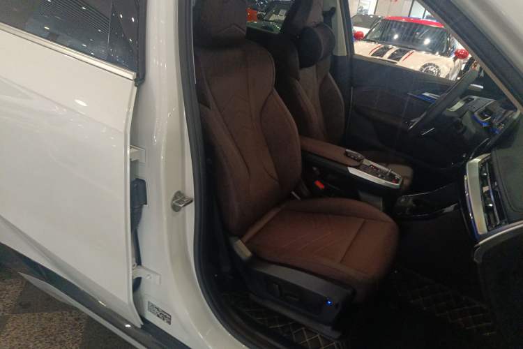Used BMW X1 2024 sDrive25Li X Design Package Right Front Seat