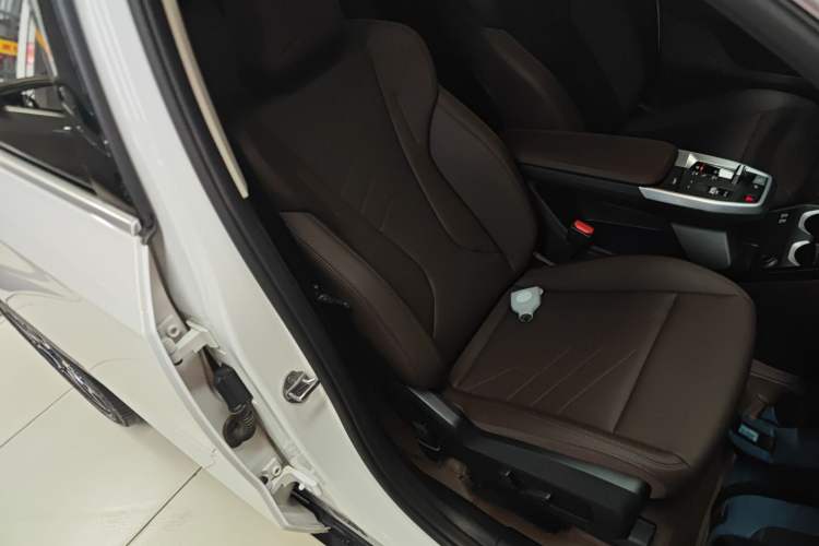 Used BMW X1 2024 sDrive25Li X Design Package Right Front Seat
