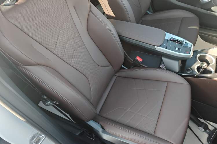 Used BMW X1 2024 sDrive25Li M Sport Package Right Front Seat