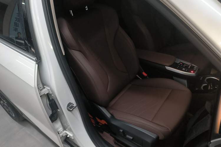 Used BMW X1 2024 sDrive25Li X Design Package Right Front Seat
