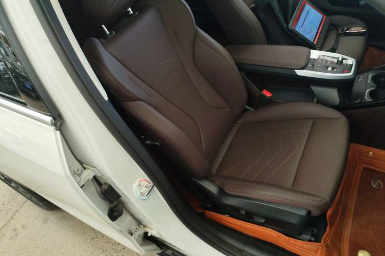 Used BMW X1 2024 sDrive25Li X Design Package Right Front Seat