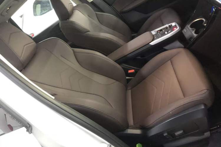 Used BMW X1 2024 sDrive25Li X Design Package Right Front Seat