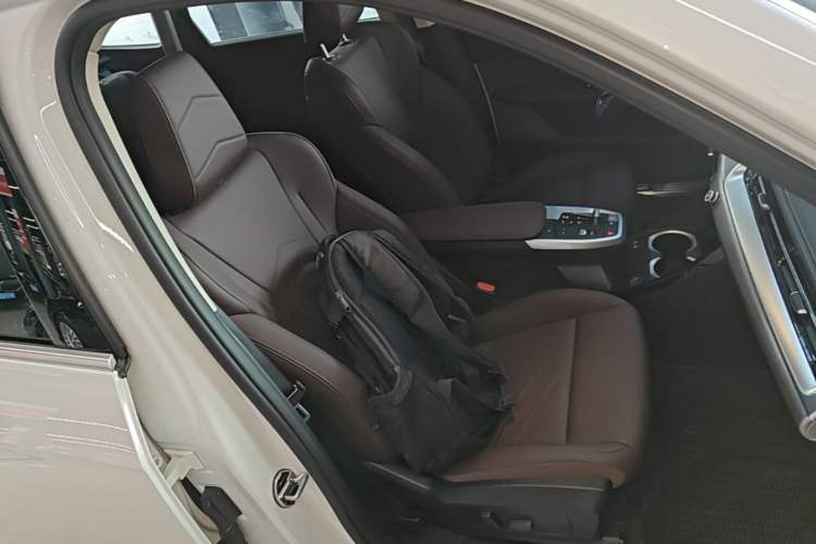 Used BMW X1 2024 sDrive25Li M Sport Package Right Front Seat