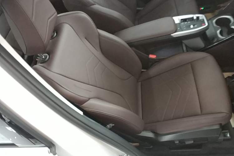 Used BMW X1 2024 sDrive25Li M Sport Package Right Front Seat