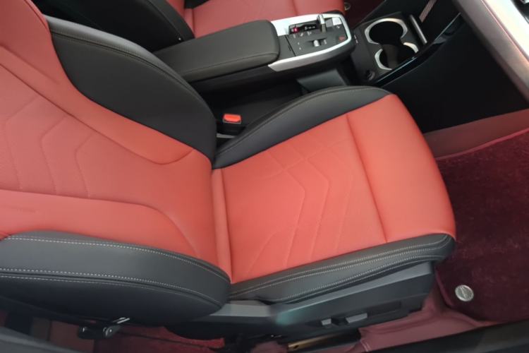 Used BMW X1 2024 sDrive25Li M Sport Package Right Front Seat