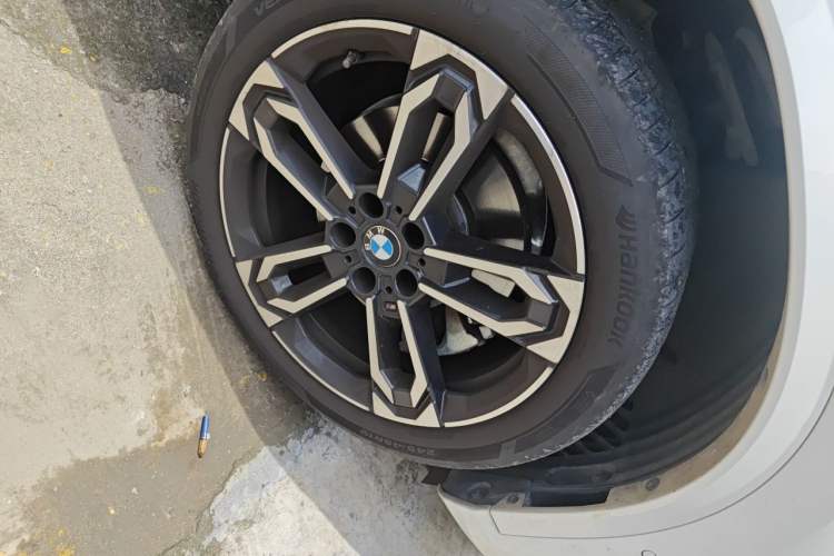 Used BMW X1 2024 sDrive25Li M Sport Package Right Front Wheel Hub