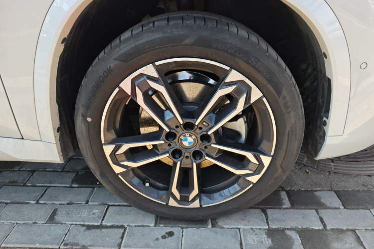 Used BMW X1 2024 sDrive25Li M Sport Package Right Front Wheel Hub
