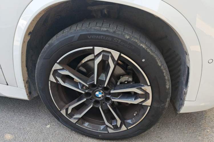 Used BMW X1 2024 sDrive25Li M Sport Package Right Front Wheel Hub