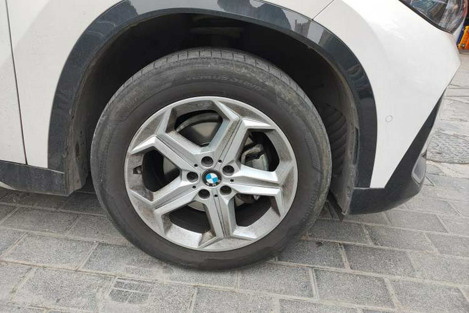 Used BMW X1 2024 sDrive20Li X Design Package Right Front Wheel Hub