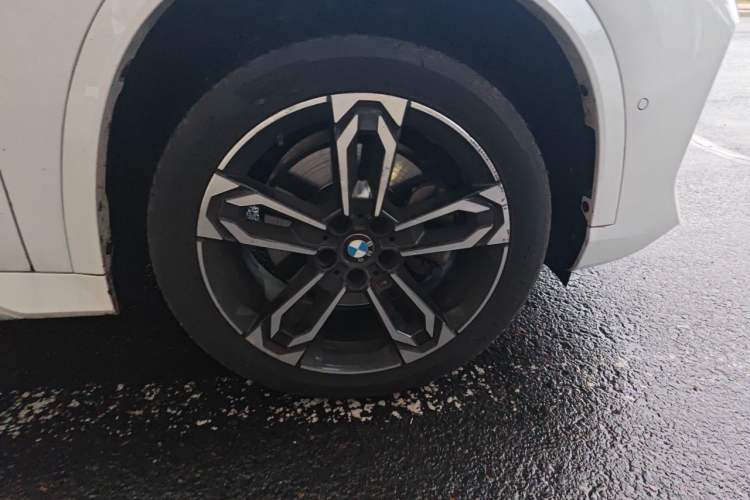 Used BMW X1 2024 sDrive25Li M Sport Package Right Front Wheel Hub