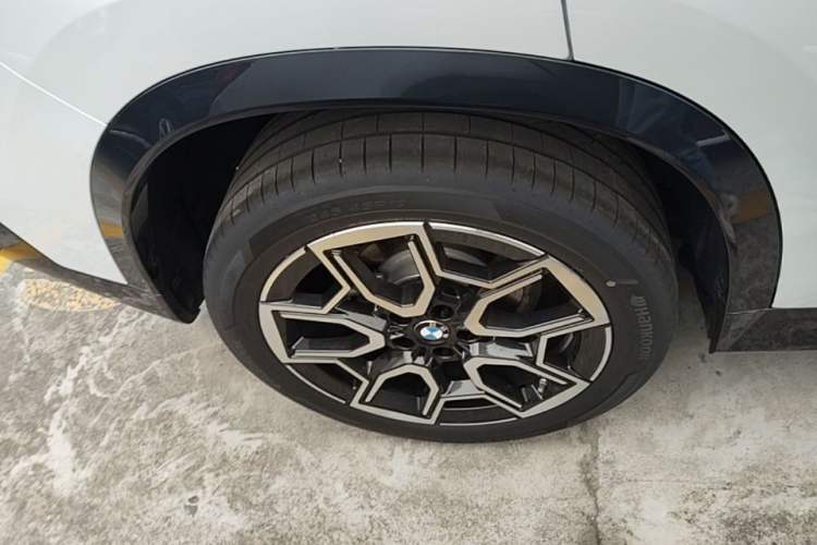 Used BMW X1 2024 sDrive25Li X Design Package Right Rear Wheel Hub