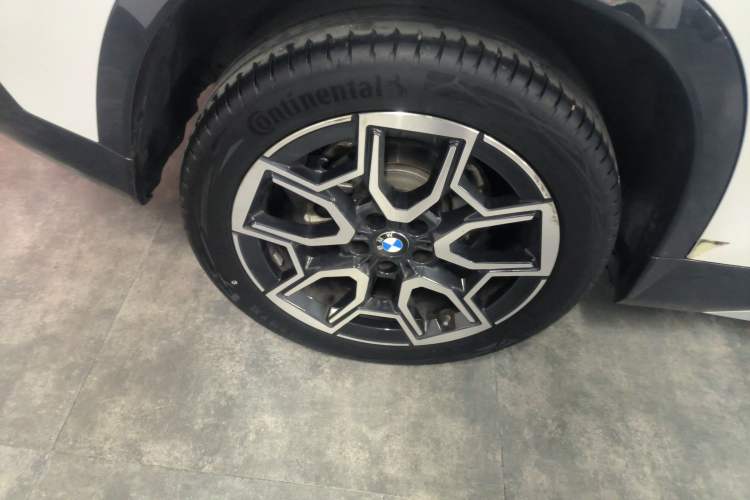 Used BMW X1 2024 sDrive25Li X Design Package Right Rear Wheel Hub
