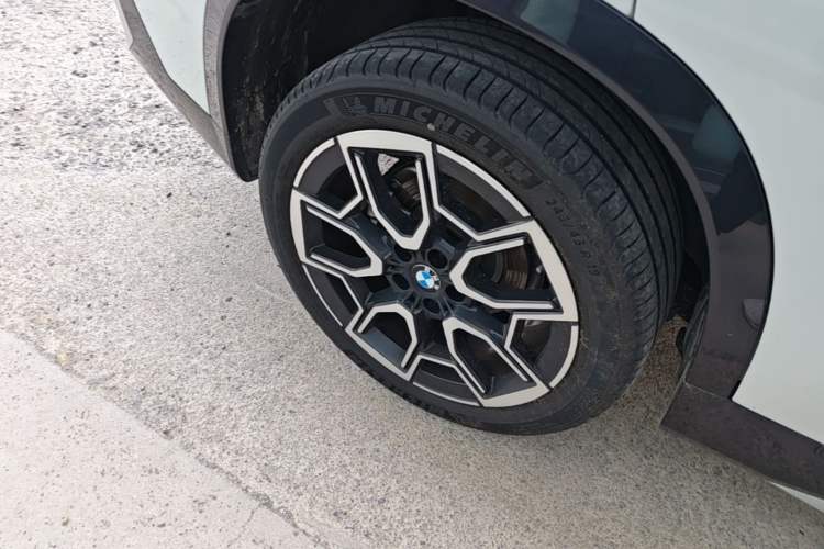 Used BMW X1 2024 sDrive25Li X Design Package Right Rear Wheel Hub