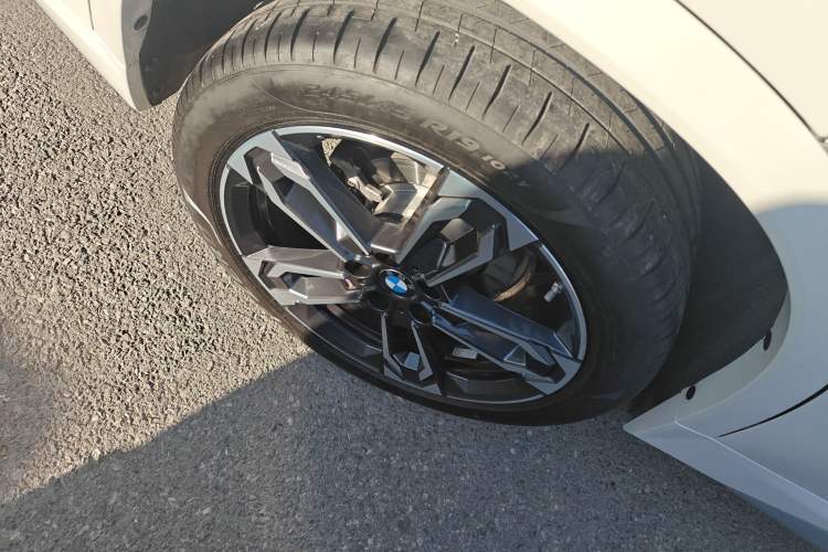 Used BMW X1 2024 sDrive25Li M Sport Package Right Rear Wheel Hub