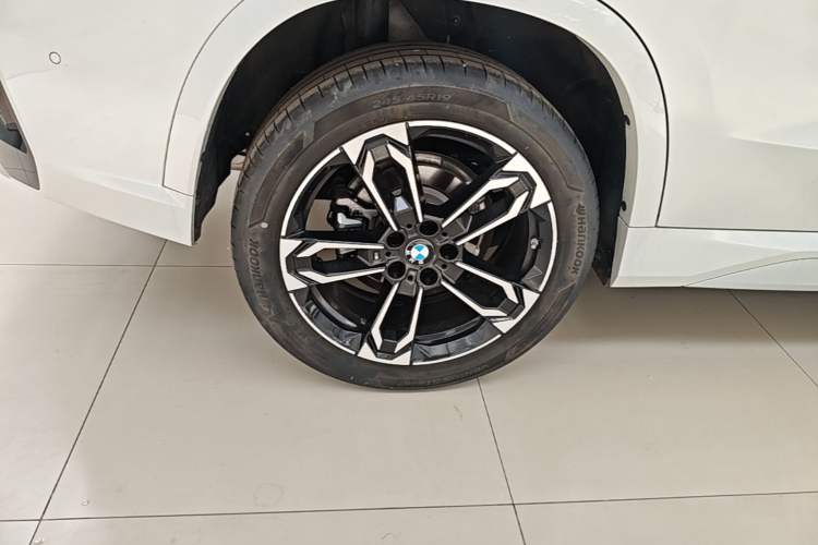 Used BMW X1 2024 sDrive25Li M Sport Package Right Rear Wheel Hub