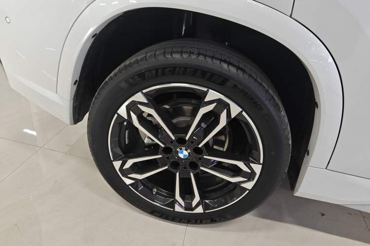 Used BMW X1 2024 sDrive25Li M Sport Package Right Rear Wheel Hub