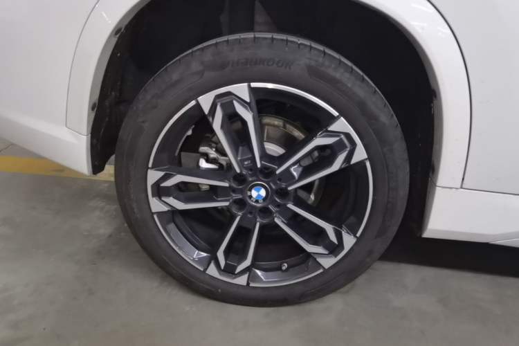 Used BMW X1 2024 sDrive25Li M Sport Package Right Rear Wheel Hub