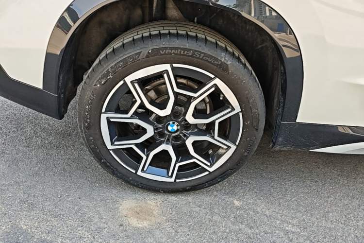 Used BMW X1 2024 sDrive25Li X Design Package Right Rear Wheel Hub