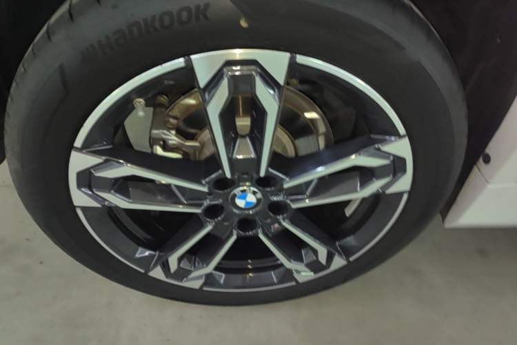 Used BMW X1 2024 sDrive25Li M Sport Package Right Rear Wheel Hub