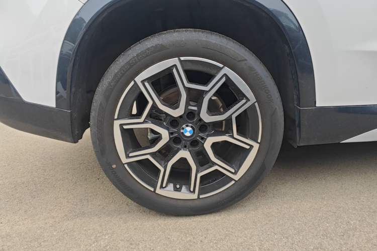 Used BMW X1 2024 sDrive25Li X Design Package Right Rear Wheel Hub