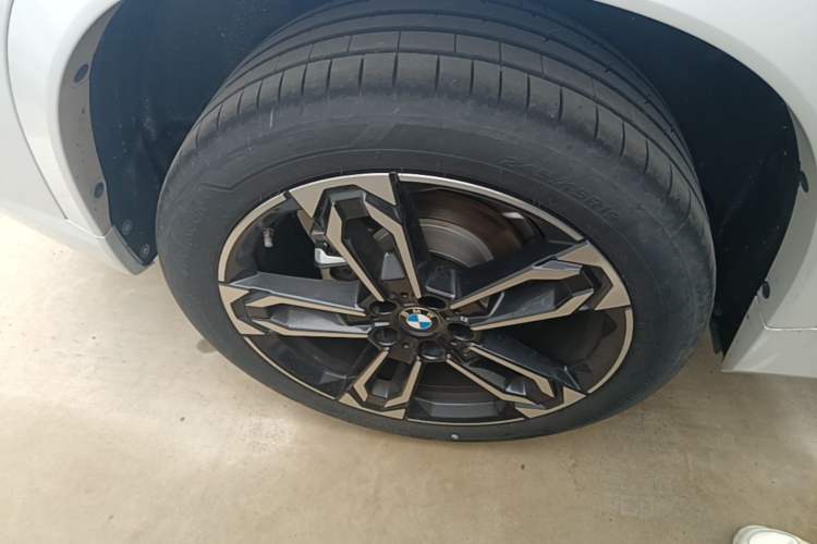 Used BMW X1 2024 sDrive25Li M Sport Package Right Rear Wheel Hub