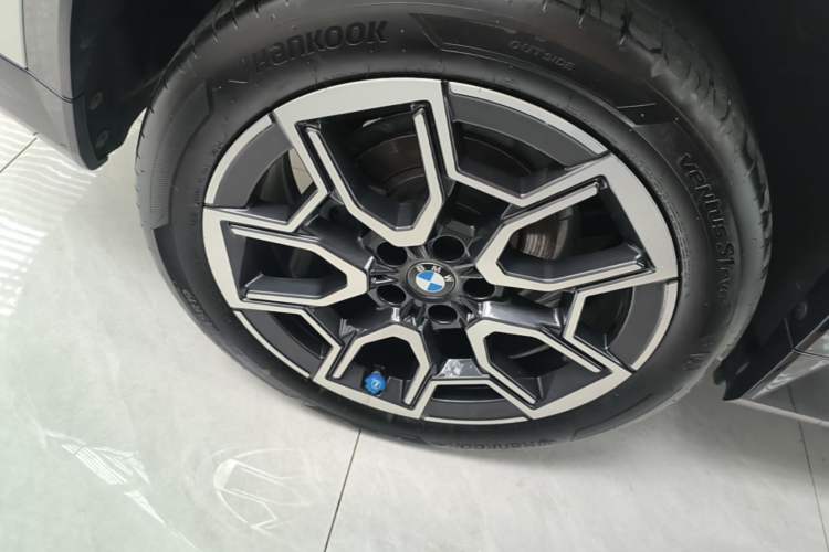 Used BMW X1 2024 sDrive25Li X Design Package Right Rear Wheel Hub