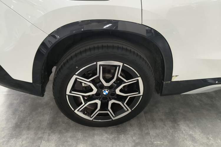 Used BMW X1 2024 sDrive25Li X Design Package Right Rear Wheel Hub