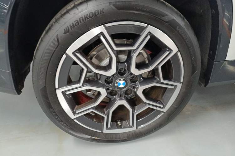 Used BMW X1 2024 sDrive25Li X Design Package Right Rear Wheel Hub