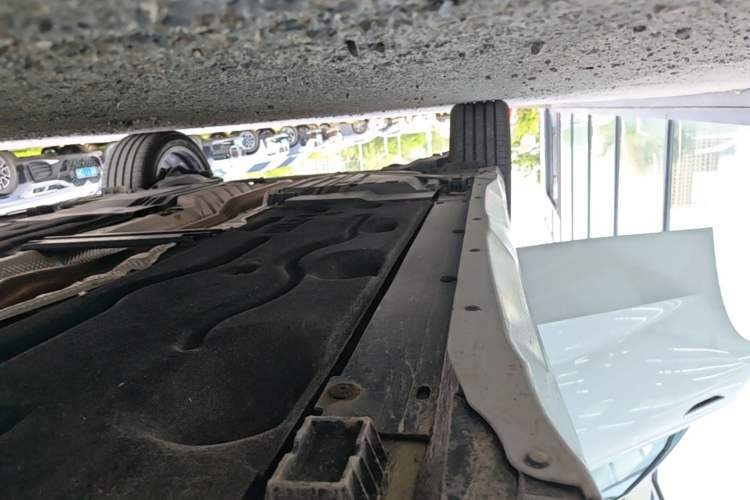Used BMW X1 2024 sDrive25Li X Design Package Right Side Sill