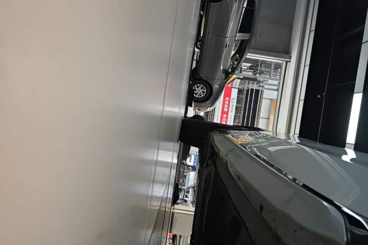 Used BMW X1 2024 sDrive25Li X Design Package Right Side Sill
