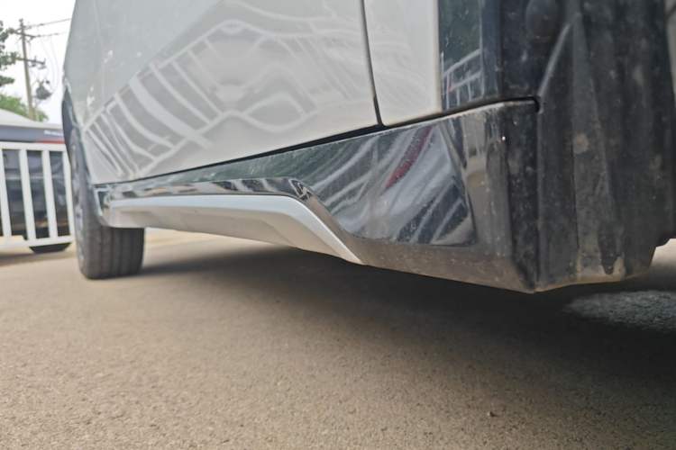 Used BMW X1 2024 sDrive25Li X Design Package Right Side Sill