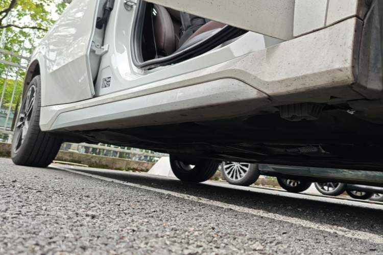 Used BMW X1 2024 sDrive25Li M Sport Package Right Side Sill
