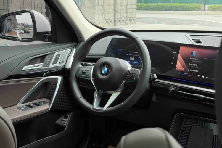 Used BMW X1 2024 sDrive25Li X Design Package Steering Wheel
