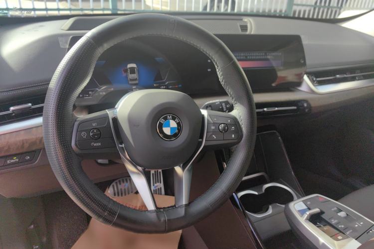 Used BMW X1 2024 xDrive25Li X Design Package Steering Wheel