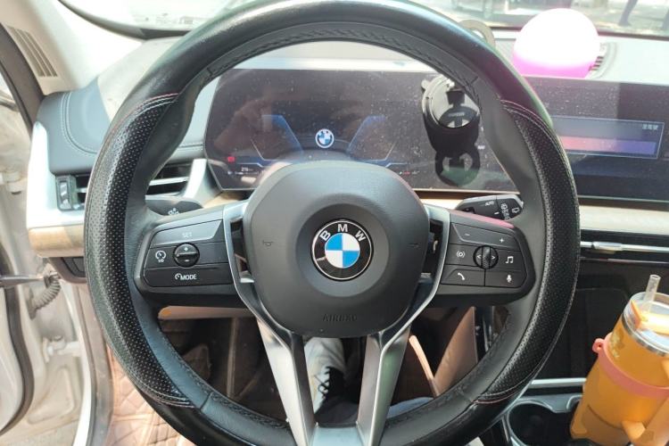 Used BMW X1 2024 xDrive25Li X Design Package Steering Wheel