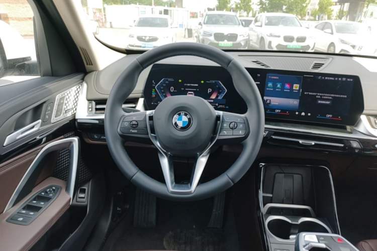 Used BMW X1 2024 sDrive25Li X Design Package Steering Wheel