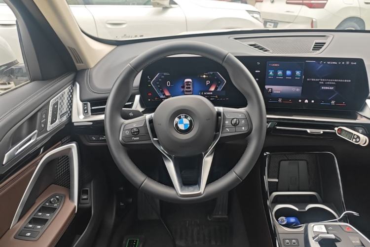 Used BMW X1 2024 sDrive25Li X Design Package Steering Wheel