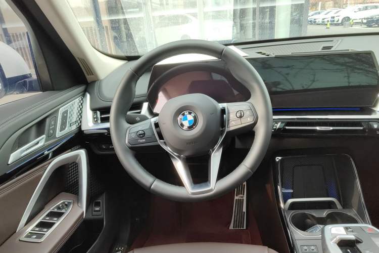 Used BMW X1 2024 sDrive25Li X Design Package Steering Wheel