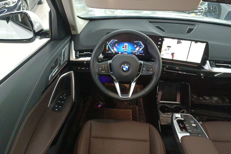 Used BMW X1 2024 sDrive25Li X Design Package Steering Wheel