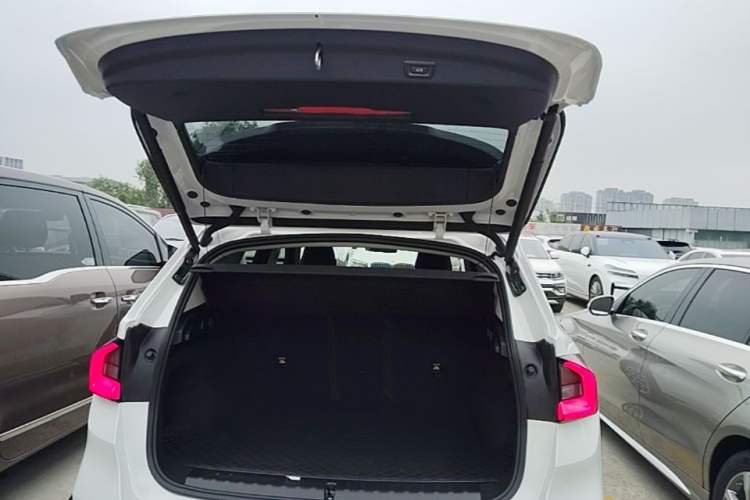 Used BMW X1 2024 sDrive25Li X Design Package Trunk