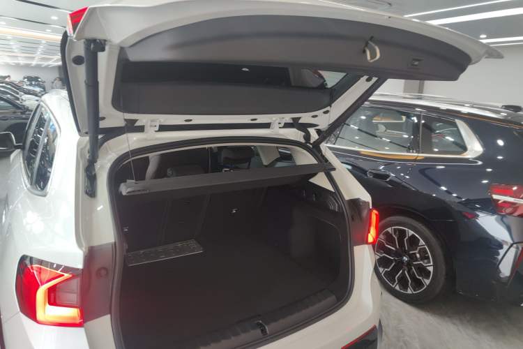 Used BMW X1 2024 sDrive25Li X Design Package Trunk