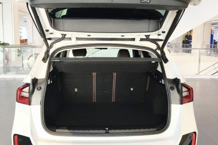 Used BMW X1 2024 sDrive25Li M Sport Package Trunk