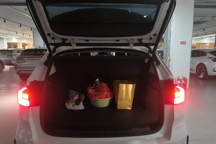 Used BMW X1 2024 sDrive25Li X Design Package Trunk
