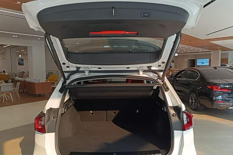 Used BMW X1 2024 sDrive25Li X Design Package Trunk