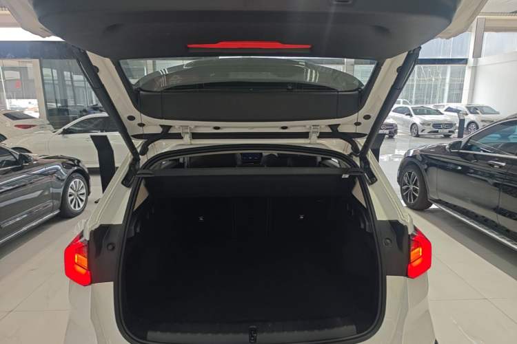 Used BMW X1 2024 sDrive25Li X Design Package Trunk