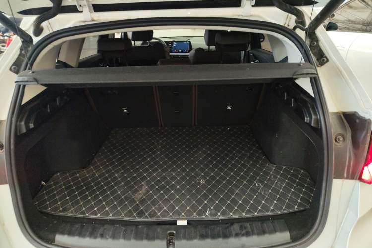 Used BMW X1 2024 sDrive25Li X Design Package Trunk