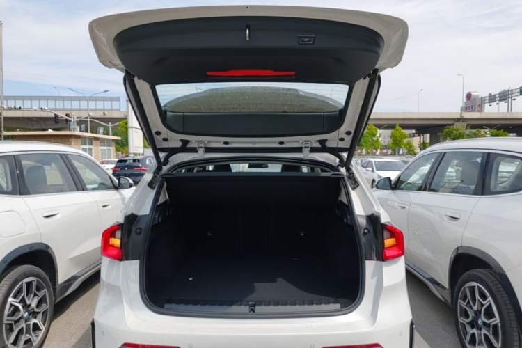 Used BMW X1 2024 sDrive25Li X Design Package Trunk
