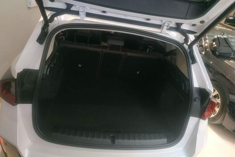 Used BMW X1 2024 sDrive25Li M Sport Package Trunk